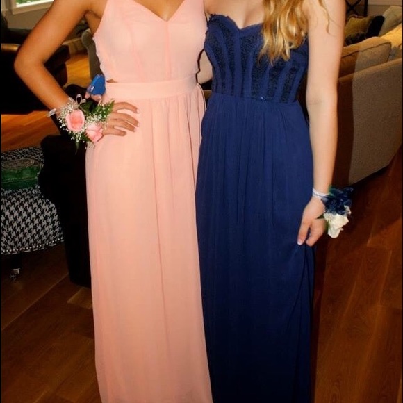 Prom/ formal dress!! - Picture 3 of 3