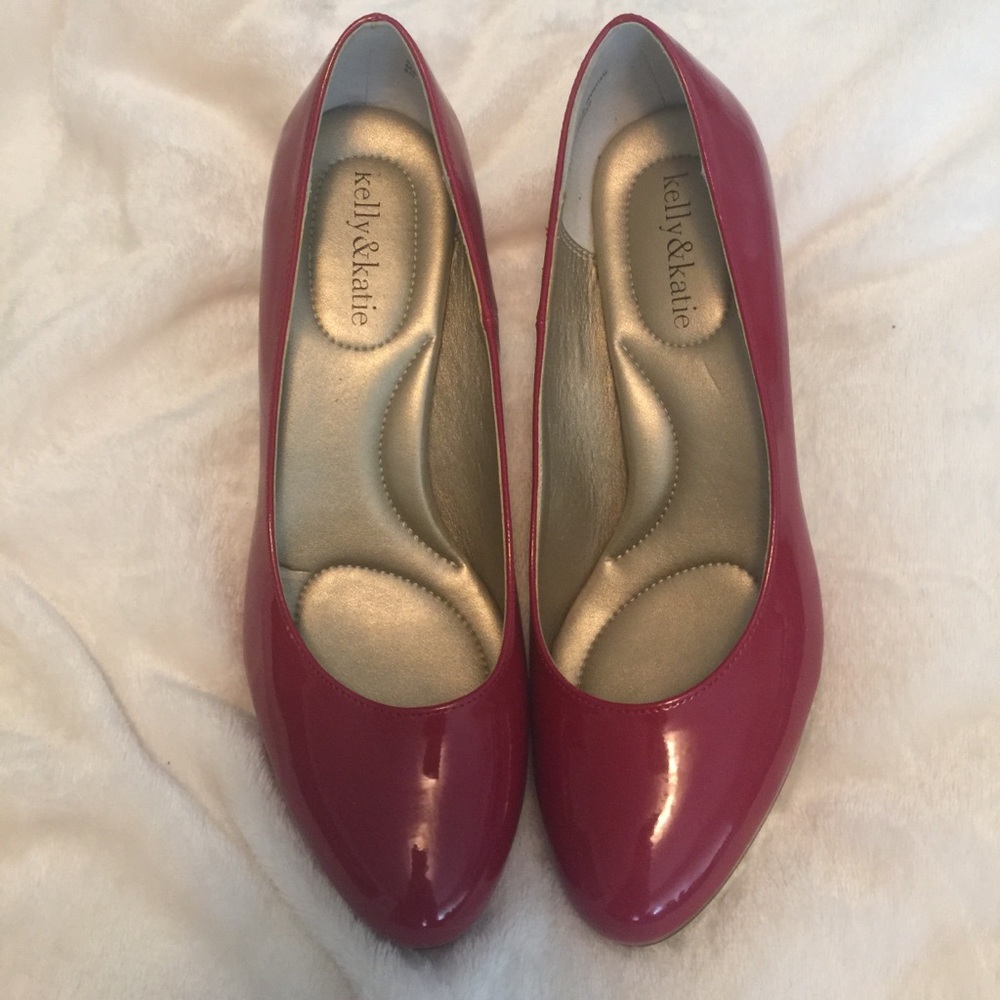 NEW 🔥 Red heels!