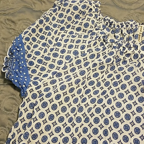 Top - Picture 3 of 3