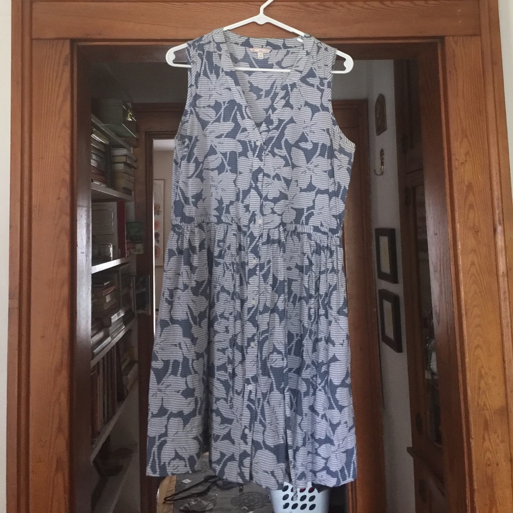 GAP  blue and white sleeveless dress, size 10