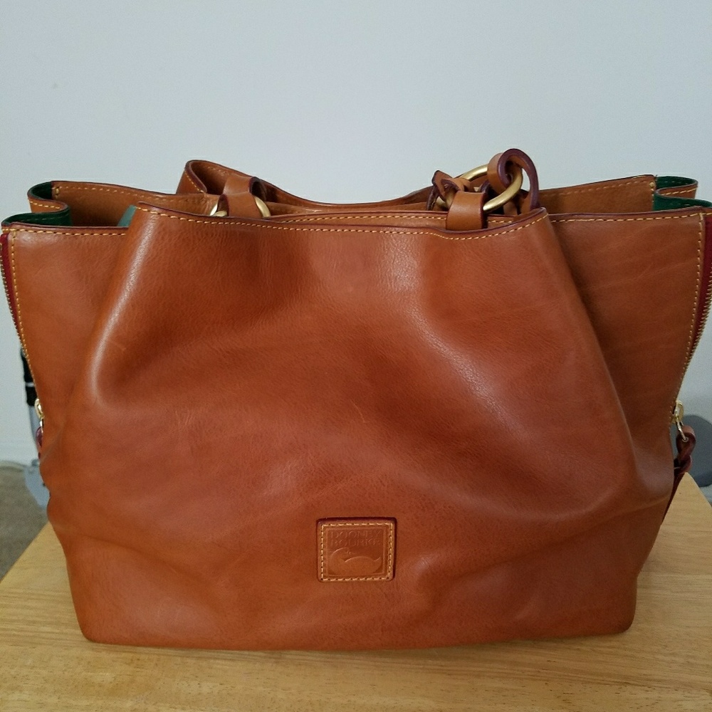 Dooney & Bourke Large Zip Barlow