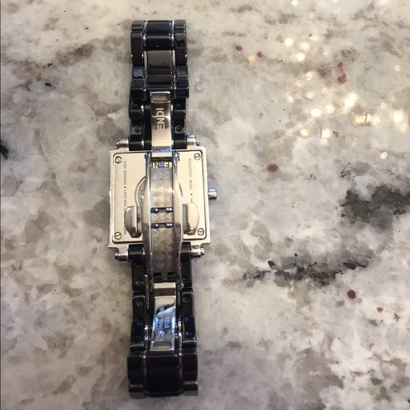 Black fendi watch
