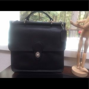 Excellent condition!Coach Xbody Vntg Collection