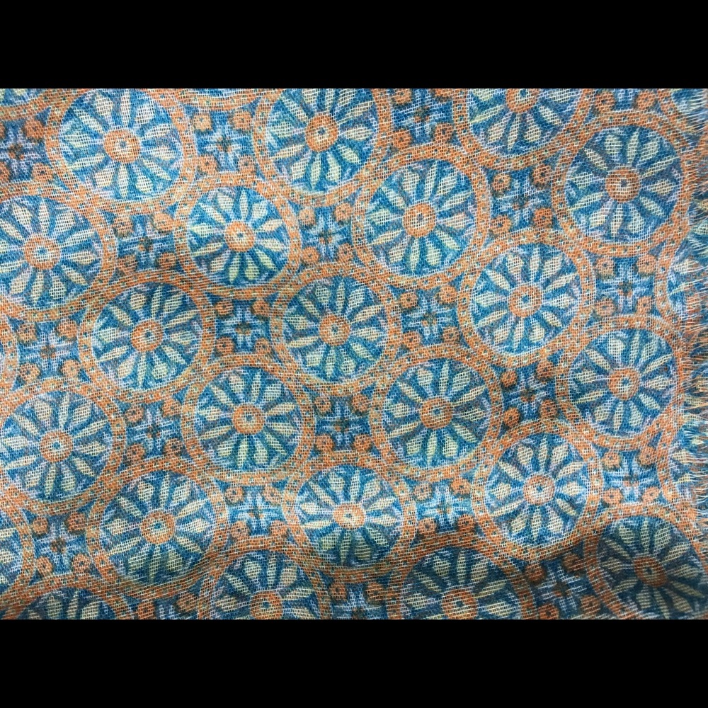 Feather lightweight printed scarf