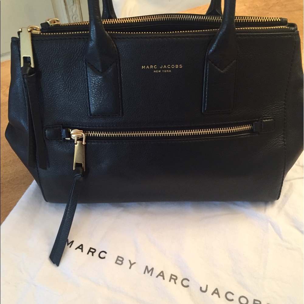 MARC JACOBS
