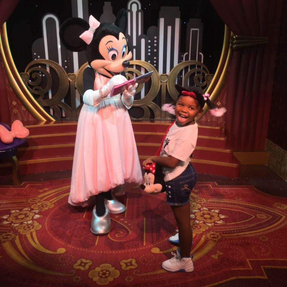 Meet your Posher, Simone