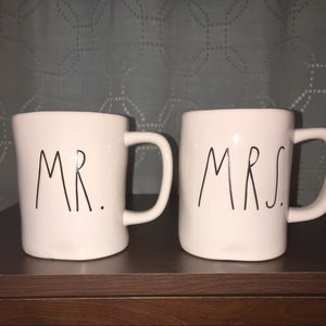 Rae Dunn Mr &Mrs mugs