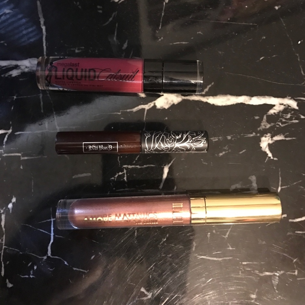 Liquid lipstick bundle!