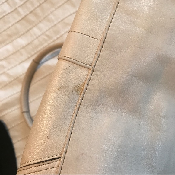 COACH - White/cream leather bag with satchel strap - Picture 2 of 6