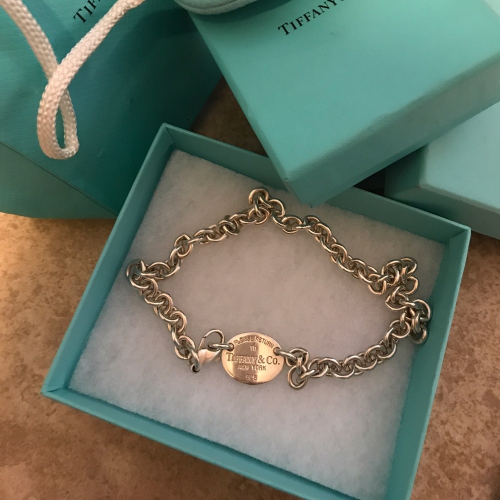 💯 %. Tiffany $Co. necklace