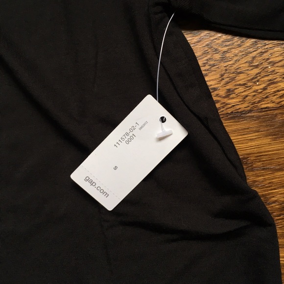 GAP Tops - Gap Body long-sleeve black crew neck tee NWT GAP Tops - Gap Body long-sleeve black crew neck tee NWT
