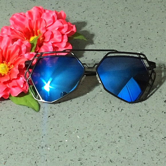 "Cersi" Black geo diamond hex aviators blue lens - Picture 2 of 4