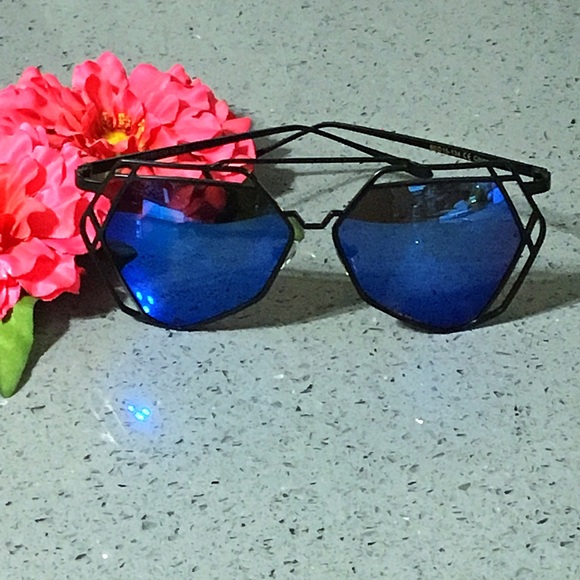 "Cersi" Black geo diamond hex aviators blue lens - Picture 3 of 4
