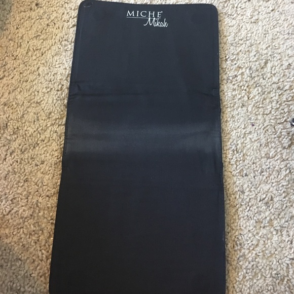 Black cheetah or Leapord patterned miche purse - Picture 6 of 8