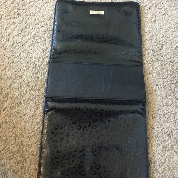 Black cheetah or Leapord patterned miche purse - Picture 7 of 8