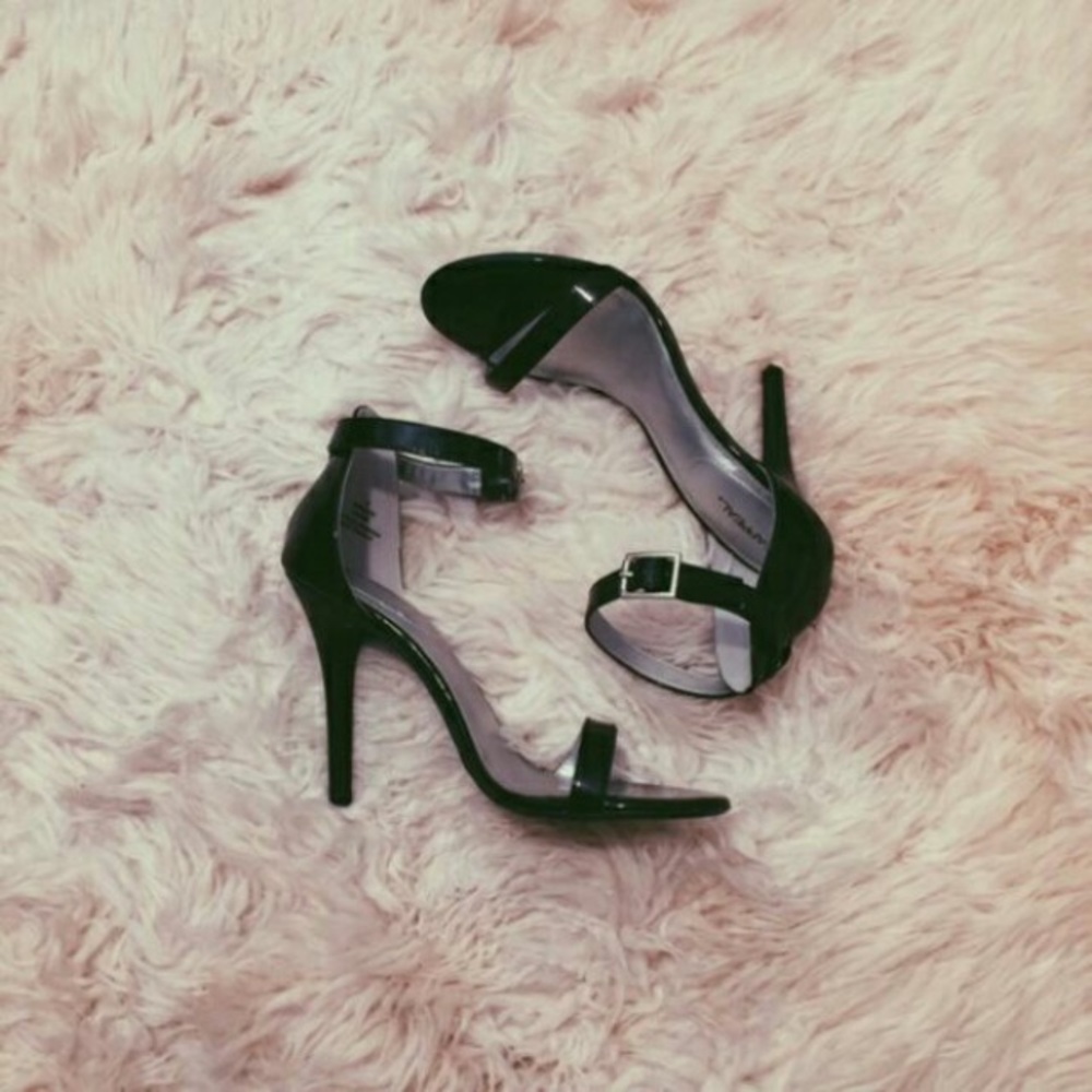 X-Appeal Patent Leather Heels