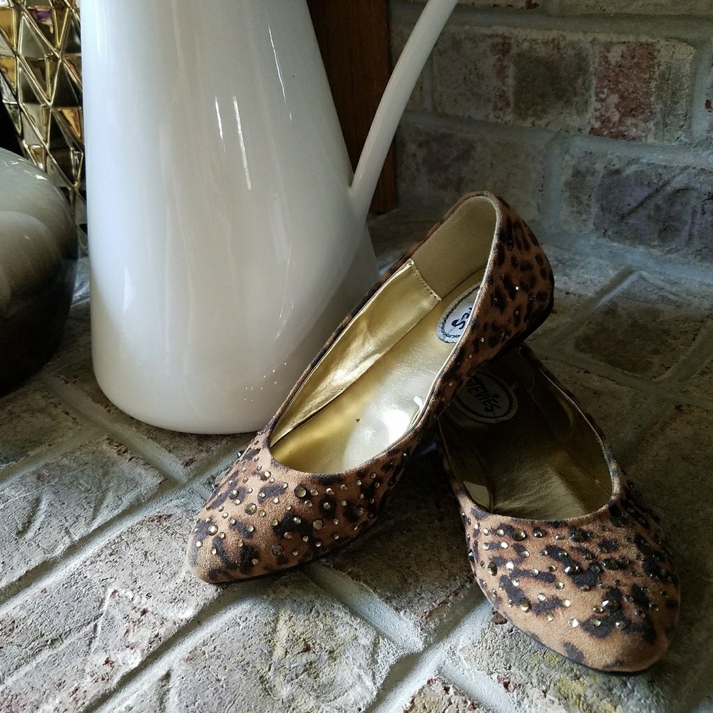 Leopard print flats