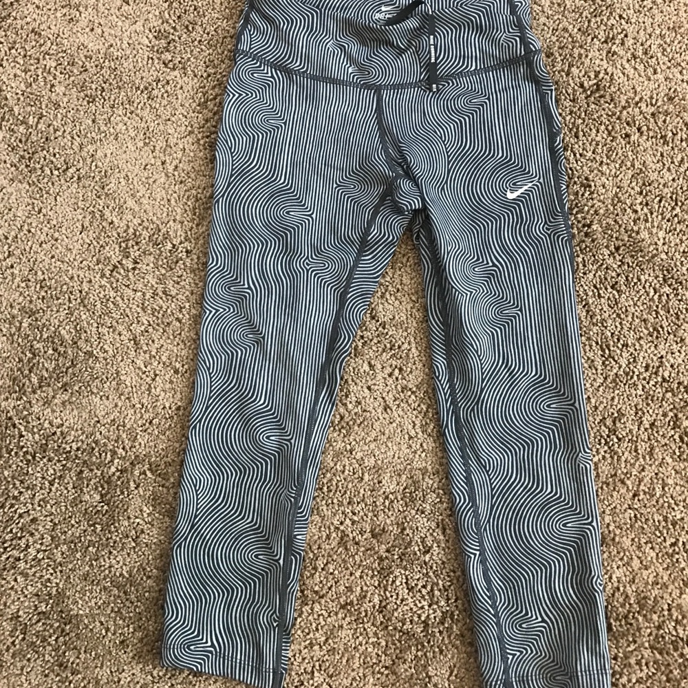 NW Nike running leggings