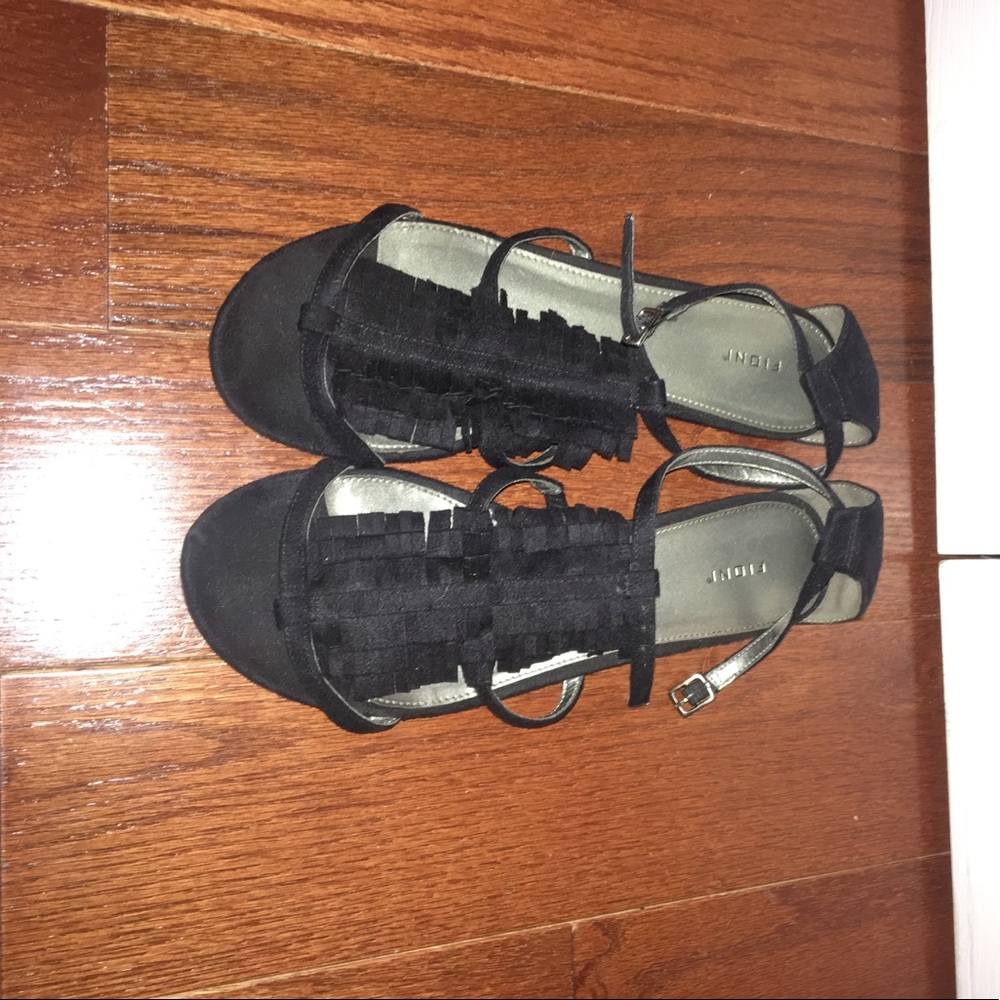 Fioni Sandals