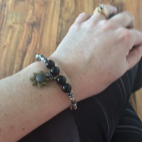 Energy Healing Bracelet With Flower Charm - Picture 2 of 6