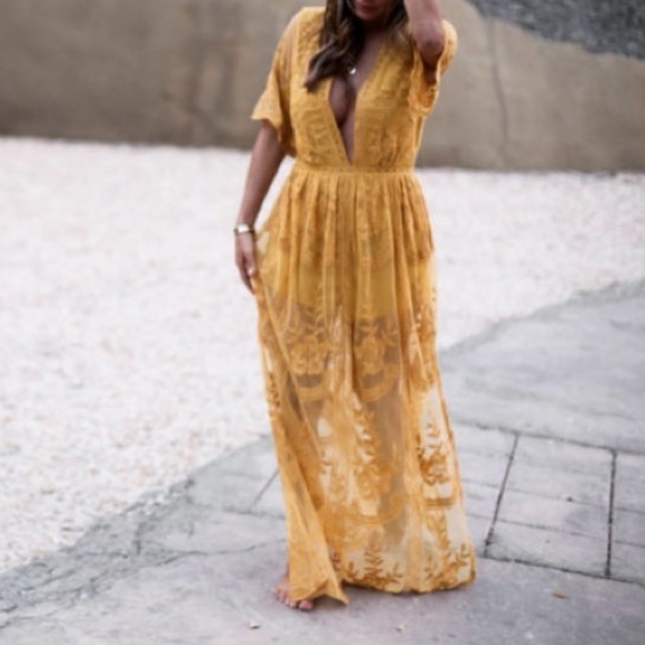 Long Gold Yellow Lace V-neck Maxi Dress NWT 👗 - Picture 2 of 6