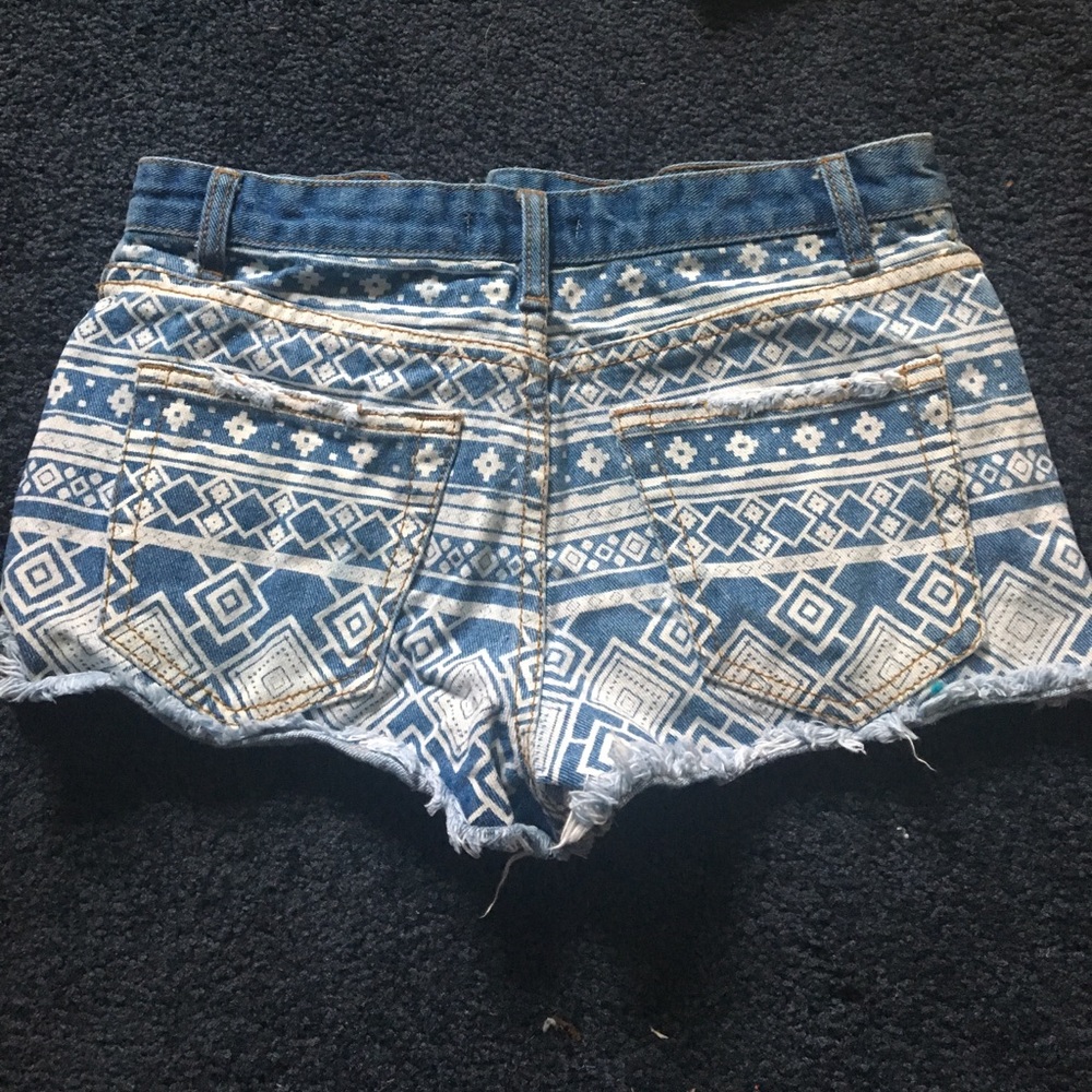 Tribal Pattern Shorts - Picture 3 of 3