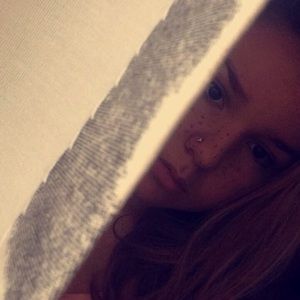 Meet your Posher, Adelisia