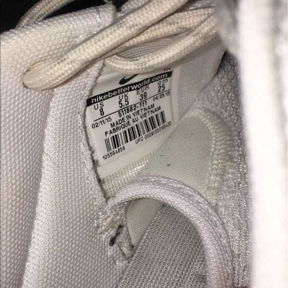 SOLD // all white nike roshes size 8 / 8 1/2 - Picture 3 of 4