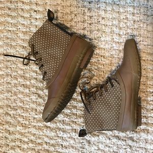 Like new! Anthropologie starry rainboots!