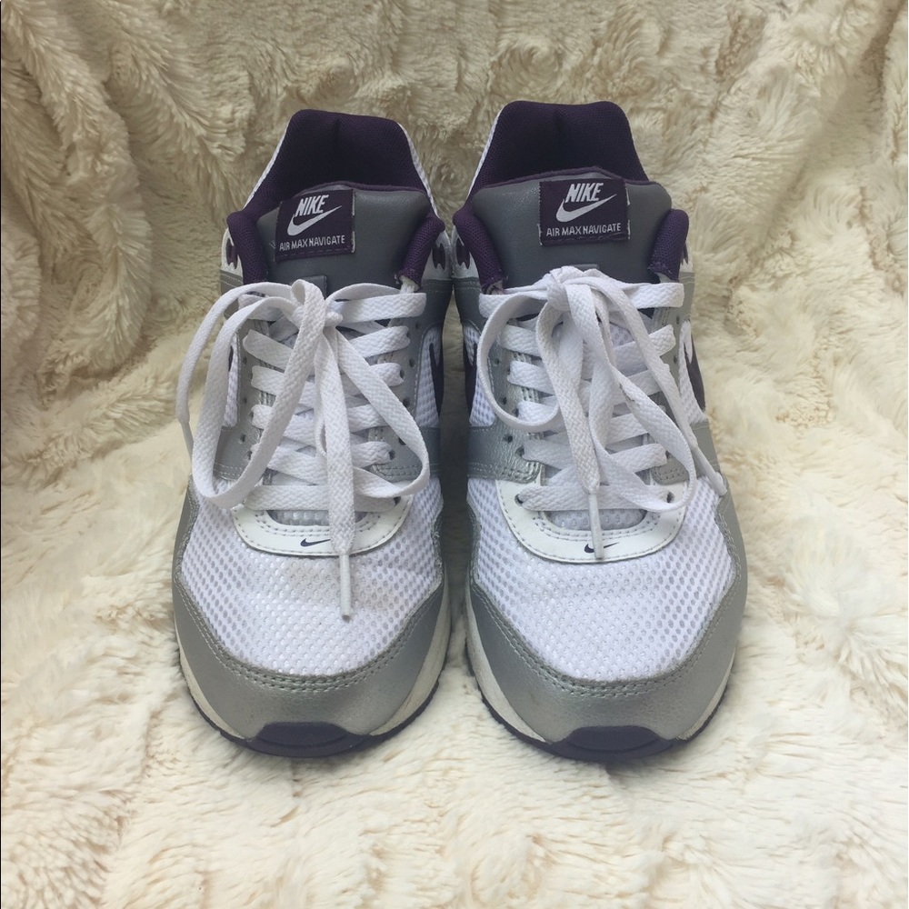 Nike Air Max Navigate tennis shoes