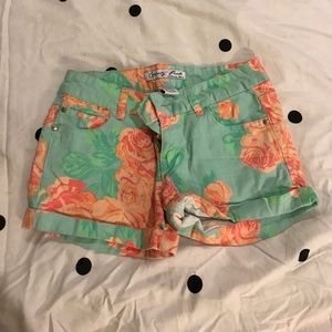 Floral print denim shorts size 7