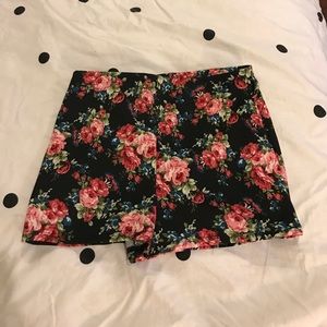 Body Central floral shorts medium