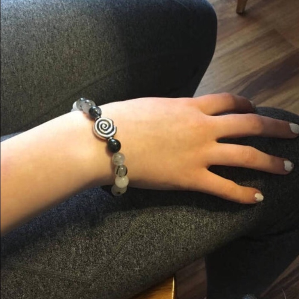 🎉HP🎉 Rutilated Quartz Diffuser Bracelet - Picture 2 of 4