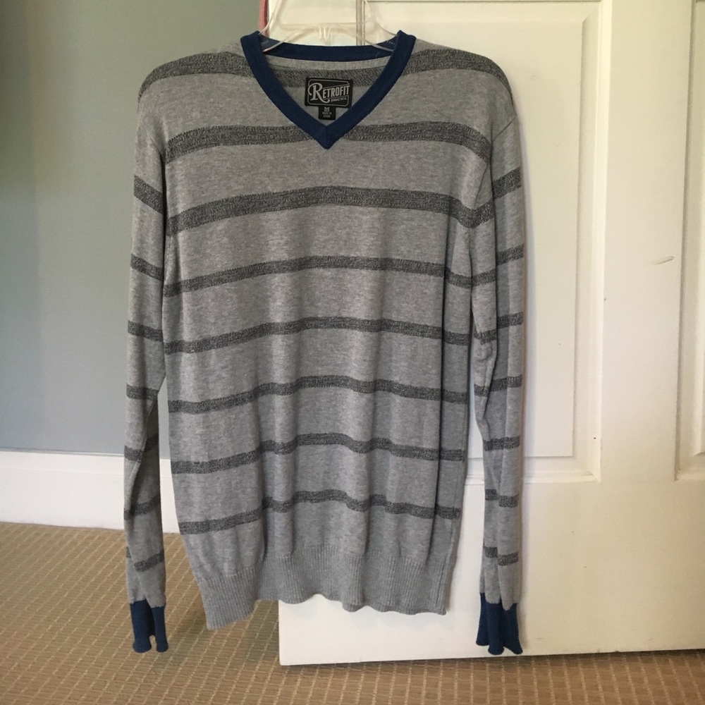 Retrofit V-Neck Striped Sweater