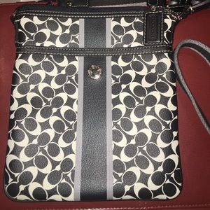 Coach Chelsea Signature C Swingpack Crossbody Bag