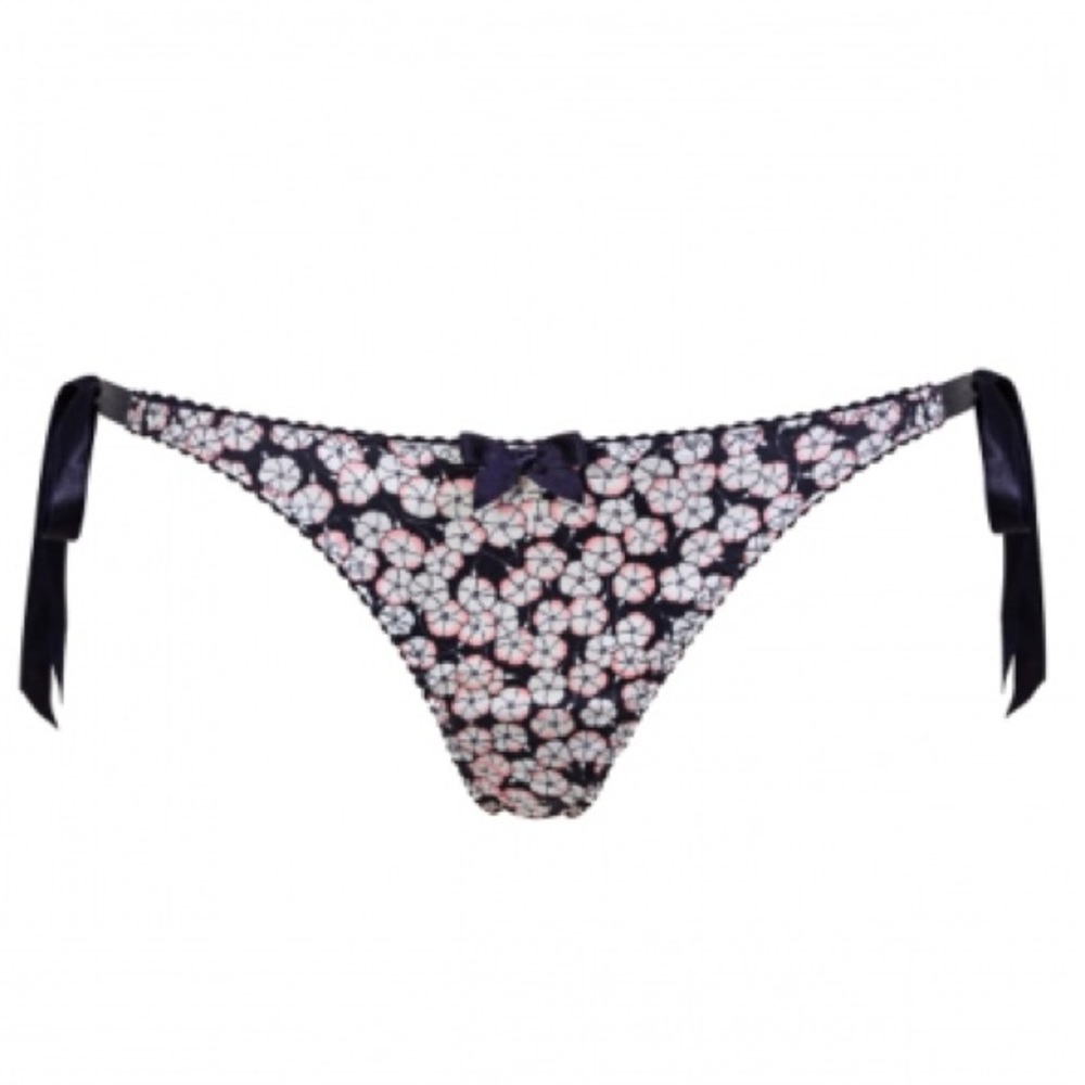 📦MOVING SALE📦 Rare Agent Provocateur Panties