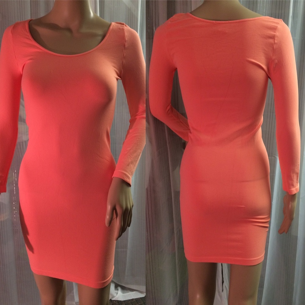 Gorgeous coral seamless dress
