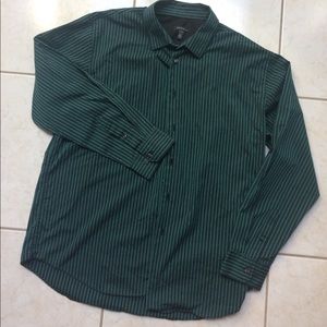 Green Van Heusen XL (17-17 1/2) button down shirt