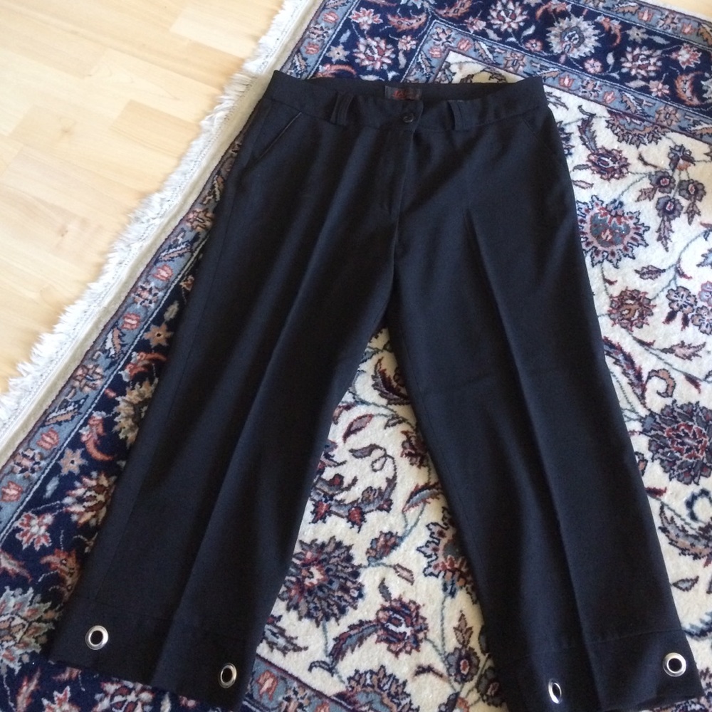 In perfect condition, worn once. Size 2 but fits 8