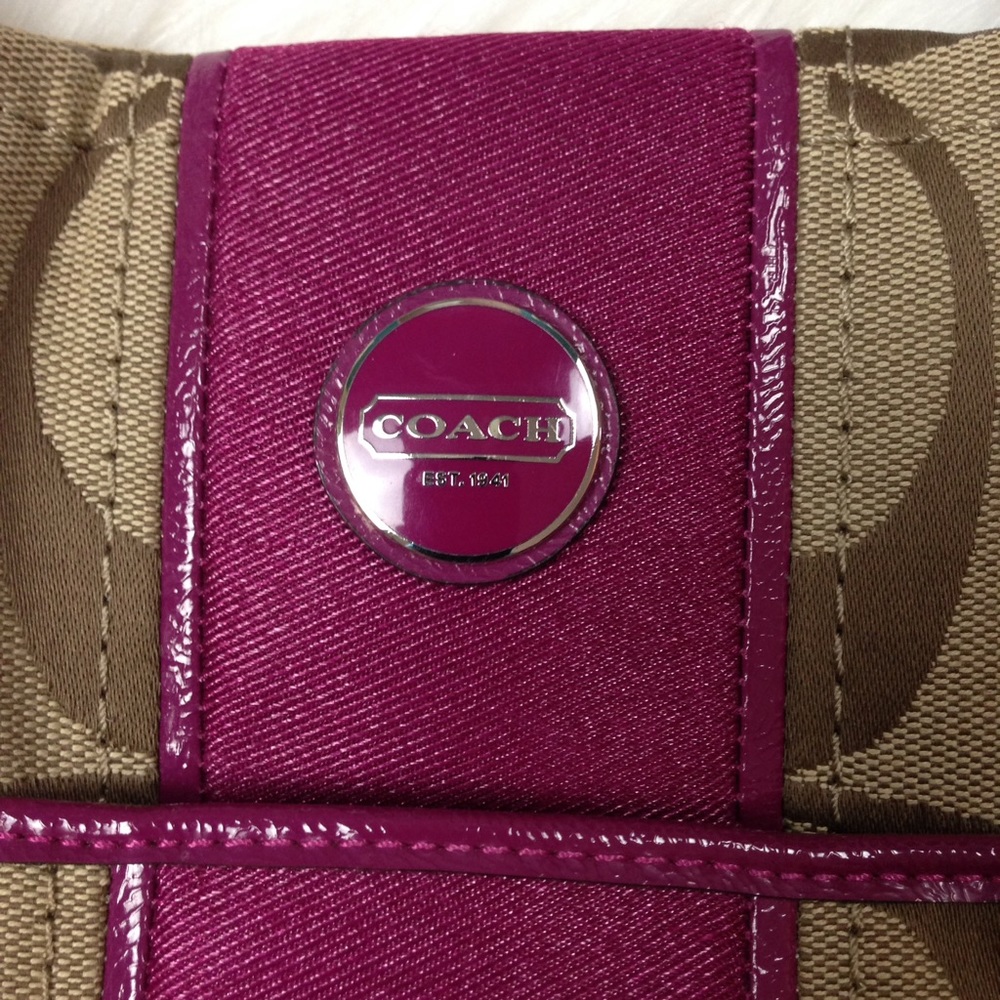 Coach S/S Tote -Passion Berry/Khaki - Picture 2 of 7