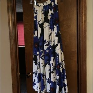Long skirt, adorable! Elastic waist.