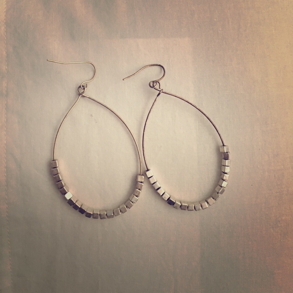 Open oval block earrings