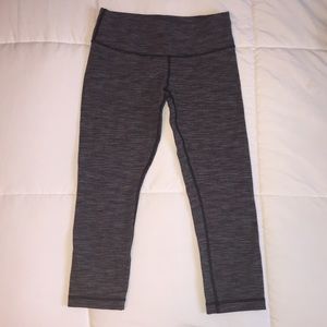 Lululemon grey cropped leggings