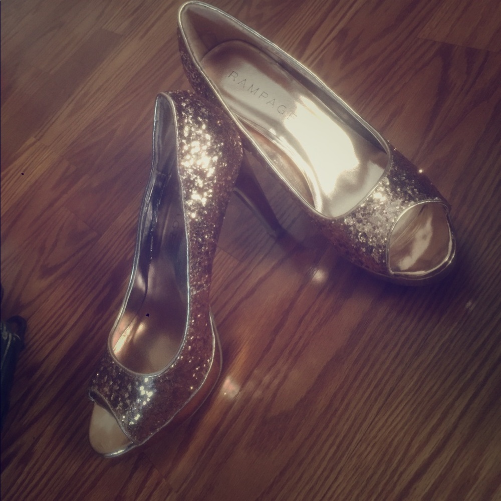 Brand New Rose gold glitter Rampage peeptoe heels