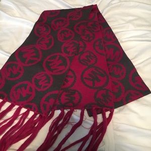 Michael Kors scarf