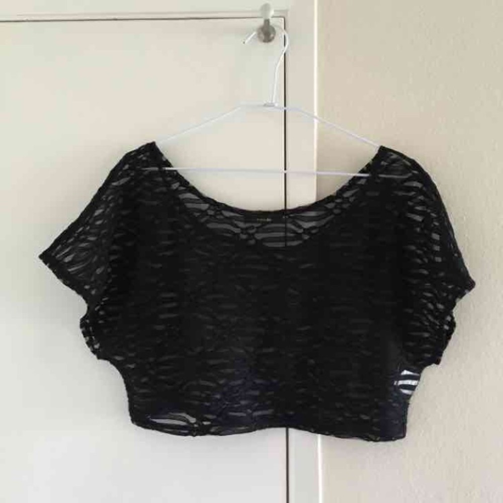 Black Cropped Top