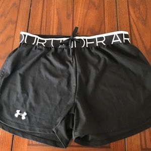 Under Armour black shorts size small