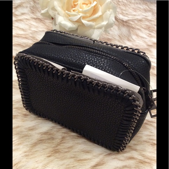 RESTOCKING SOON • Small Chain Black Crossbody Bag - Picture 4 of 7