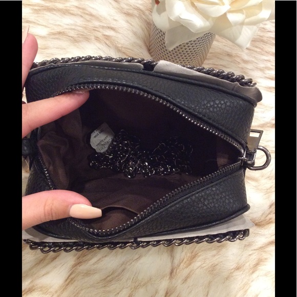 RESTOCKING SOON • Small Chain Black Crossbody Bag - Picture 5 of 7