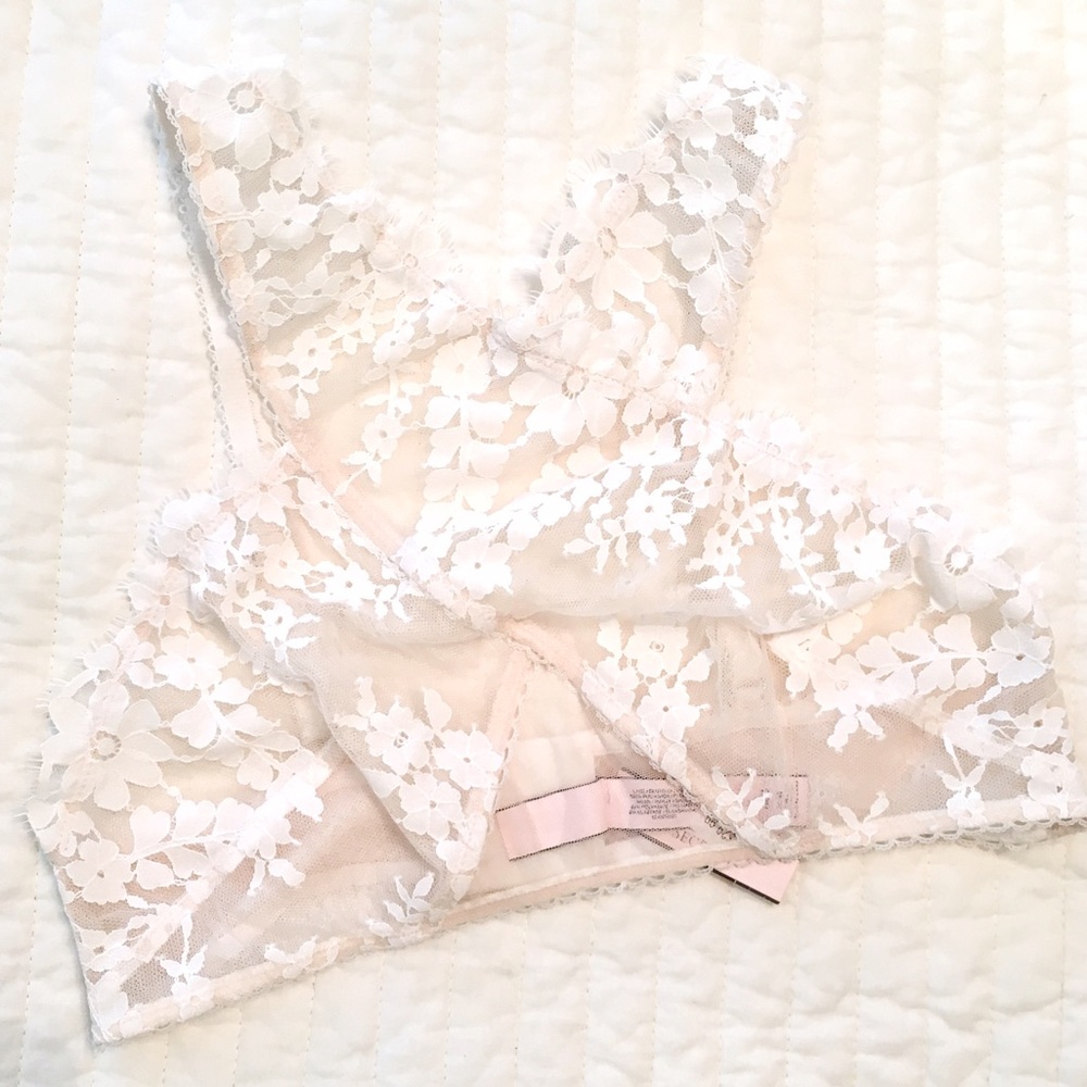 Victoria's Secret Dream Angels High Neck Lace Bra - Picture 2 of 5